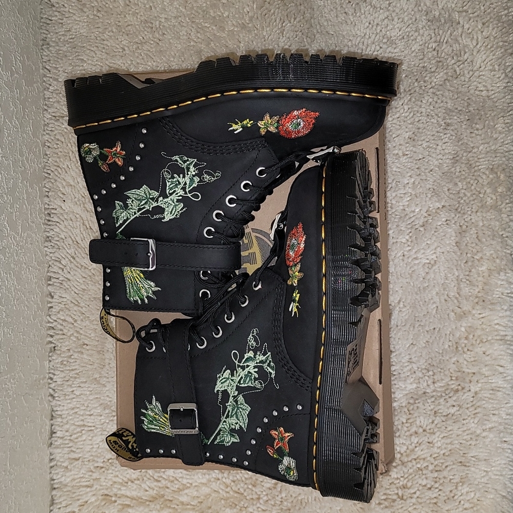 Dr. Martens Gomez Wild Botanics Boots - Picture 9 of 14